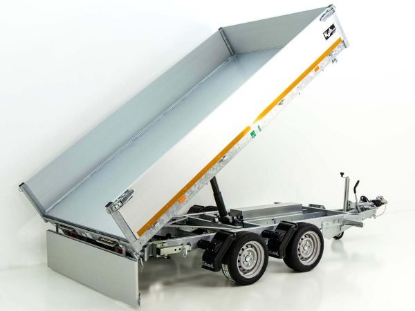 3103_02-600x450-1.jpg Eduard Dreiseitenkipper 180x330cm 3,5 t| E+Not Handpumpe|Rampen|Stützen|30cm Bordwand – Bild 1